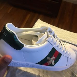 Gucci Bee sneaker
